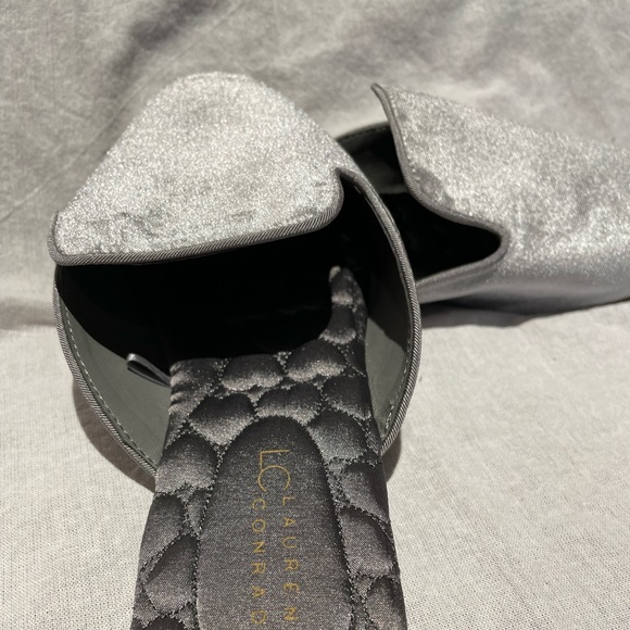 NIB Winter Slippers Grey Velvet Home Slippers With Padded Footbed Size Large - Picture 3 of 7